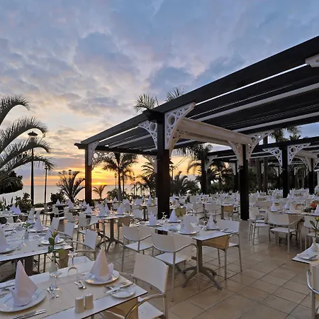 Adrián Roca Nivaria Hotel 5*