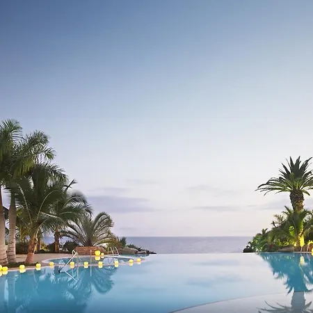 Adrian Roca Nivaria Hotel 5*