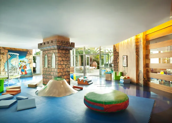 ホテル ロカ ニヴァリア グラン 5*