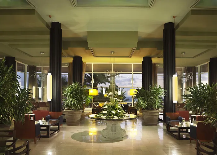 Adrian Roca Nivaria אדחה