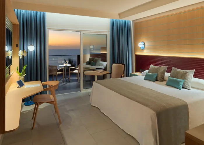 ホテル ロカ ニヴァリア グラン