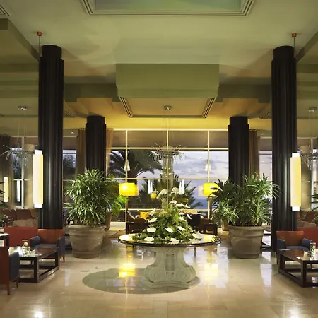 Adrian Roca Nivaria Адехе