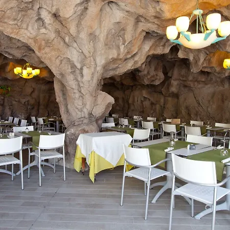 Отель Adrian Roca Nivaria Адехе