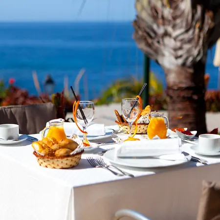 Adrian Roca Nivaria Szálloda Costa Adeje (Tenerife)