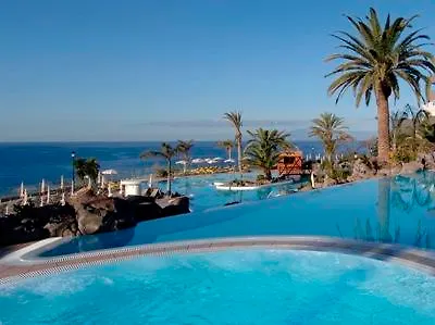 Adrian Roca Nivaria Hotel