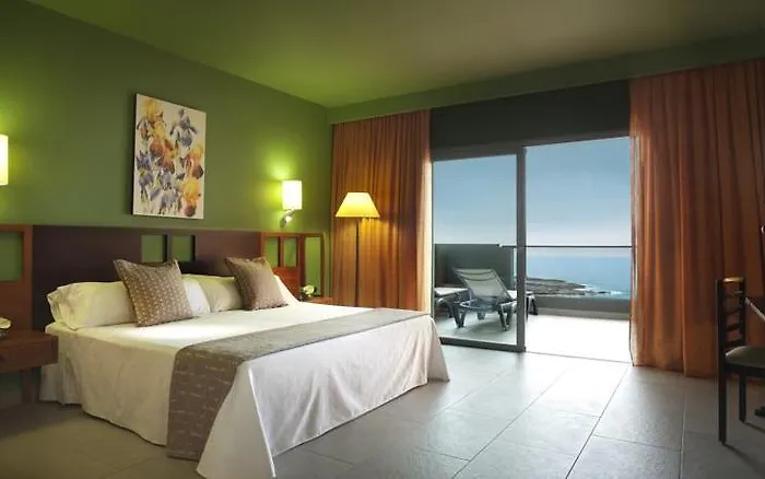 Adrián Roca Nivaria 5*