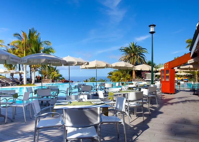 Adrián Roca Nivaria Hotel 5*