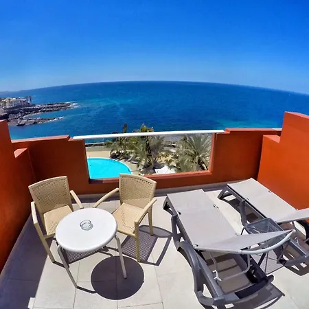 Adrián Roca Nivaria Hotel